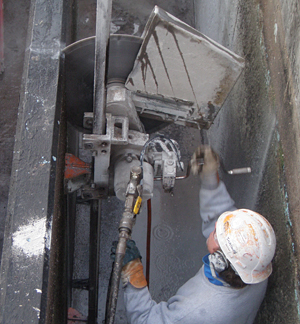 CHESCO performing diamond wall cutting